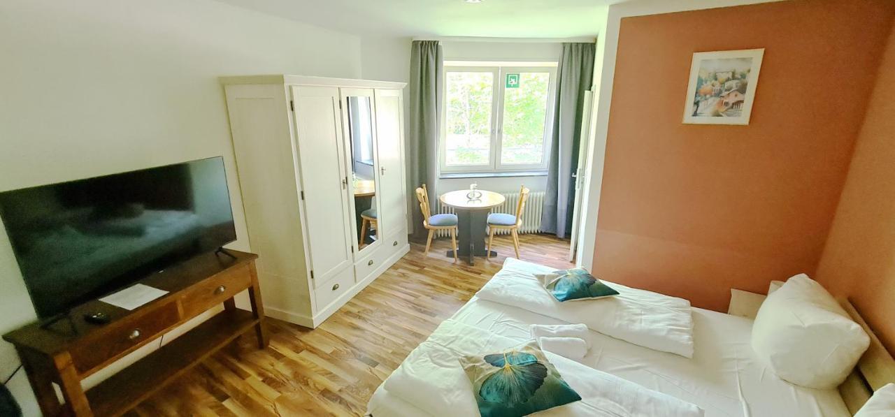 Hotel Bischoff Winnweiler Экстерьер фото